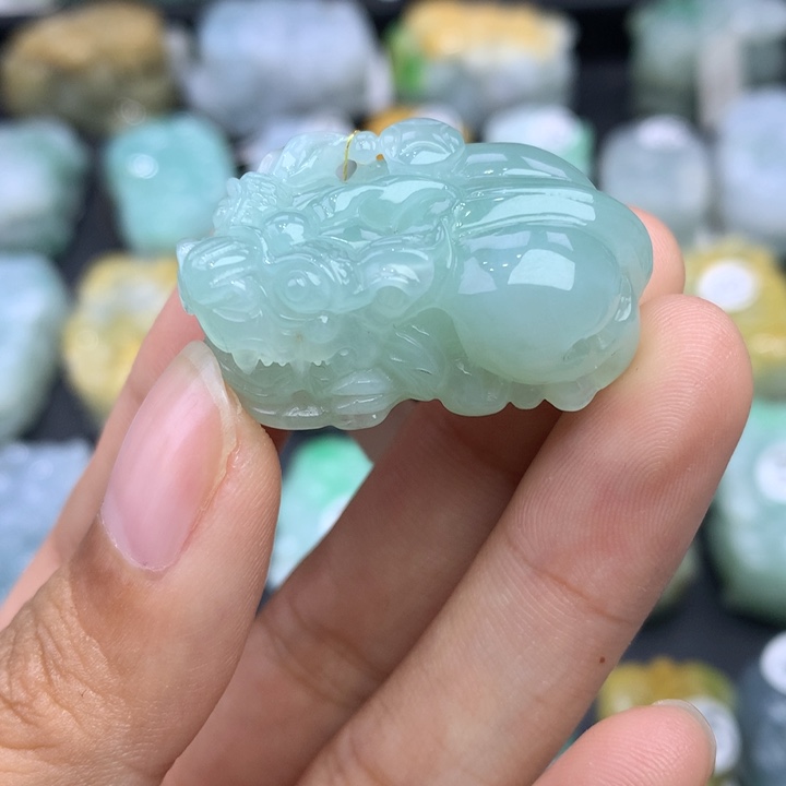 翡翠颈饰未镶嵌菲*?天然缅甸翡翠