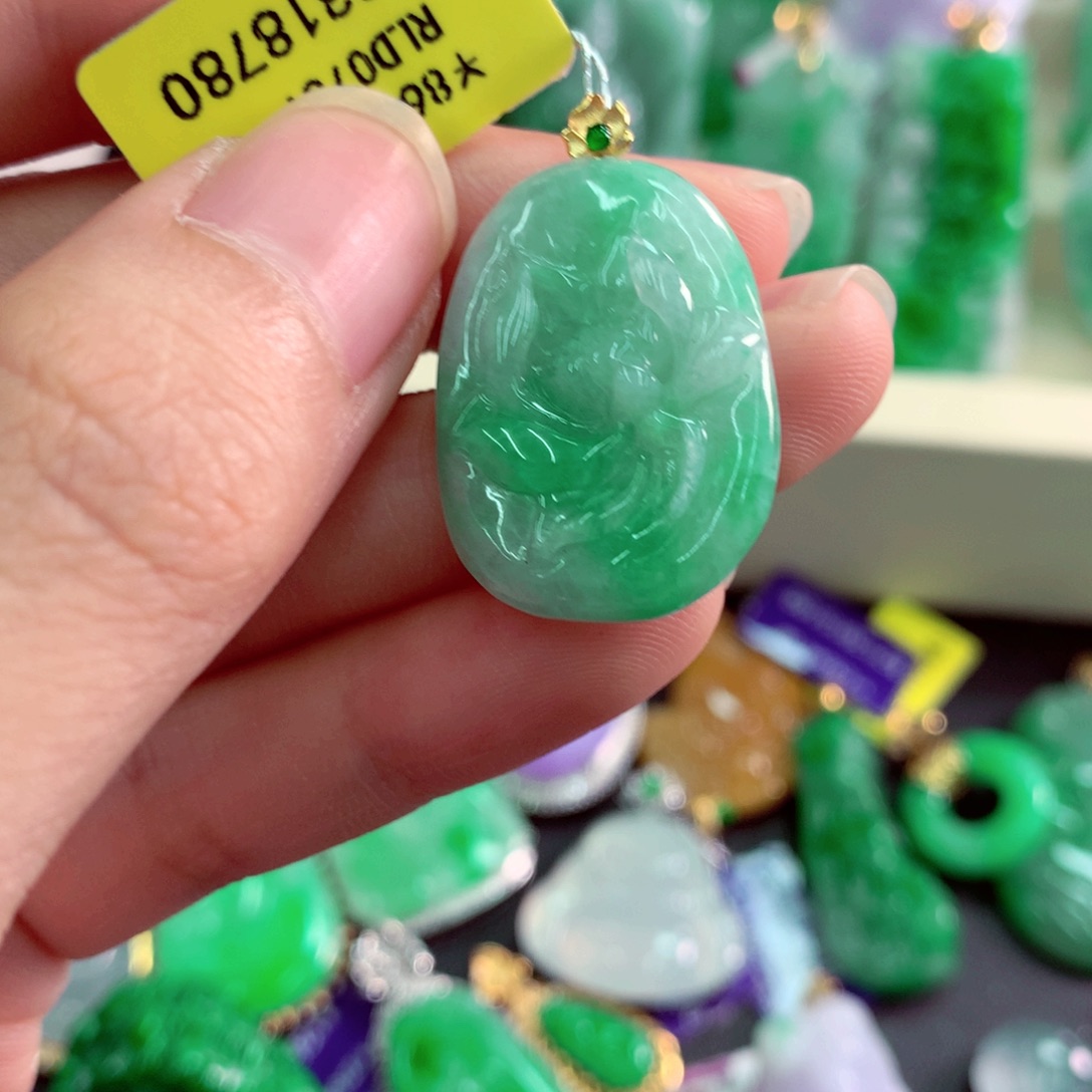 吊坠(不含链)18K金镶嵌翡翠