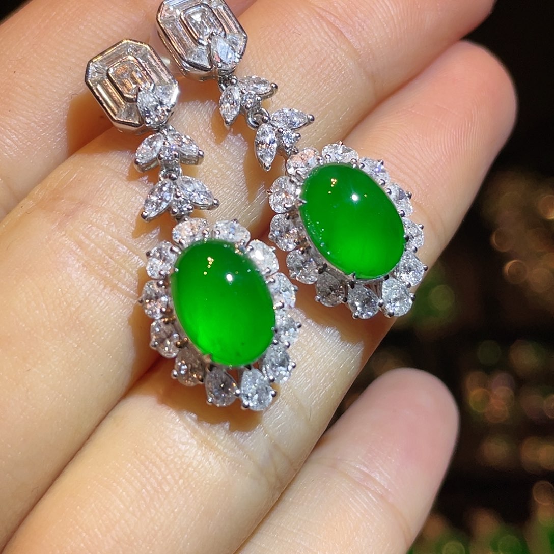 翡翠耳饰18K金镶嵌蛋面耳饰