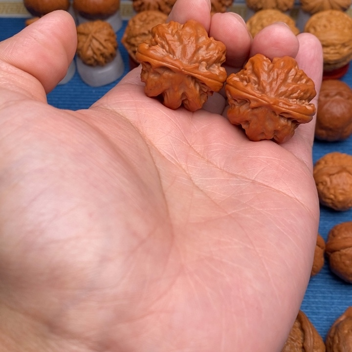 文玩核桃把件小霸王龙