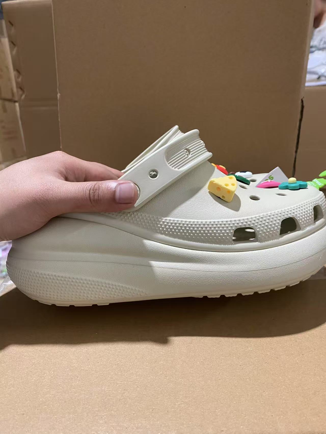 【泡芙】2025夏季洞洞鞋男女百搭休闲鞋