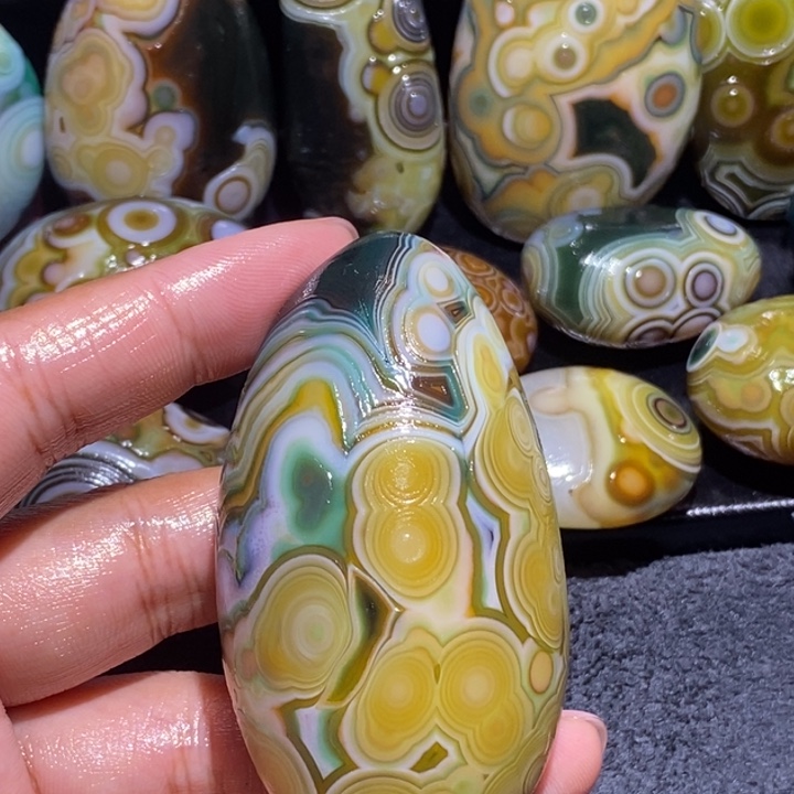 玛瑙/玉髓未镶嵌珠宝奇石137