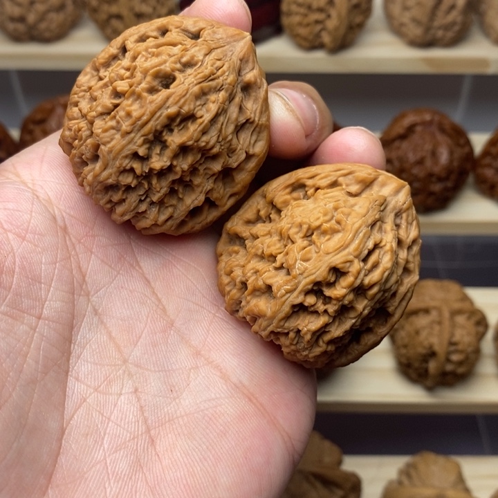 把件核桃愤***?40南疆石