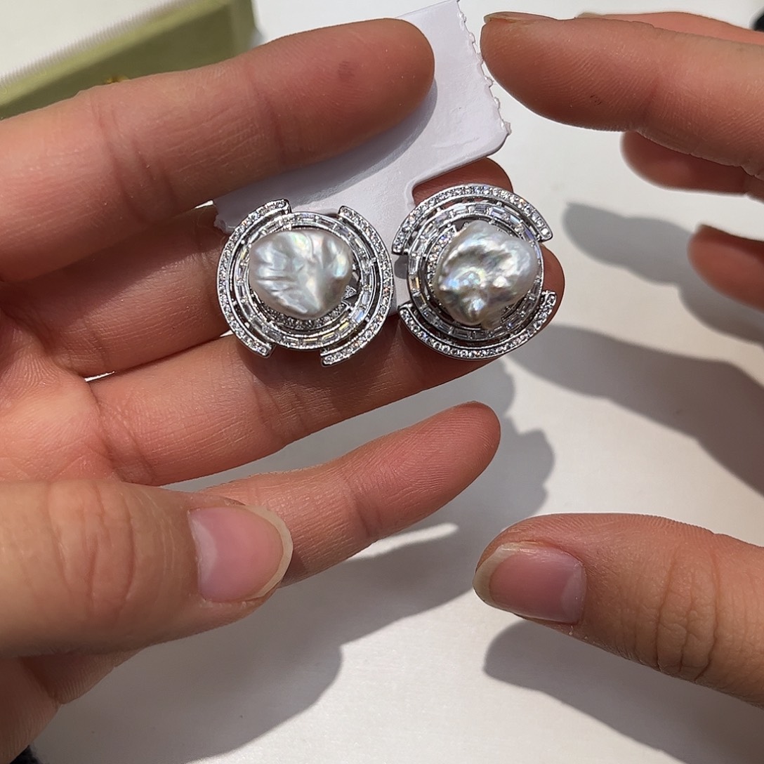 淡水珍珠合金耳饰