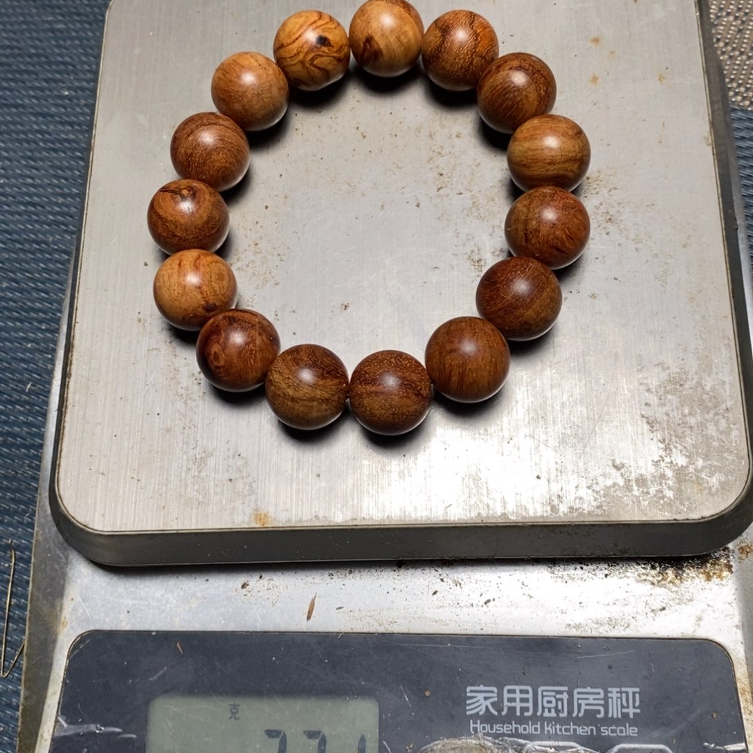 明***朗香榧木手工艺非遗技艺竹木根雕及其制品克重：22