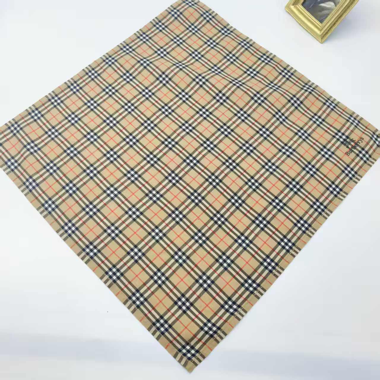 95新 BURBERRY/博柏利 海囤/巴宝莉/丝巾/yy13508