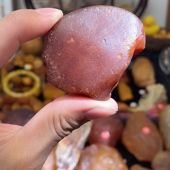 琥珀未镶嵌珠宝奇石