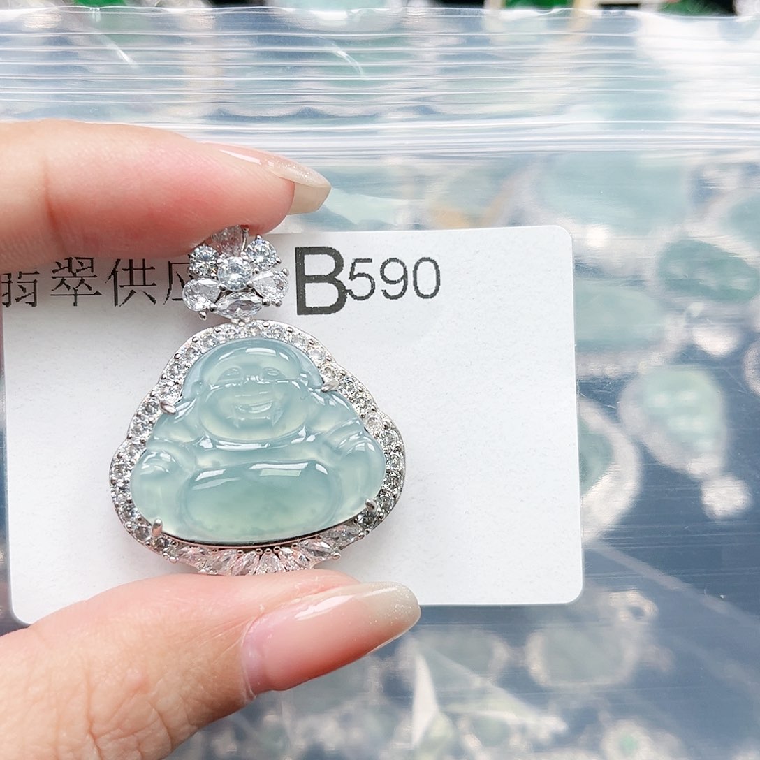 翡翠颈饰未镶嵌翡翠590