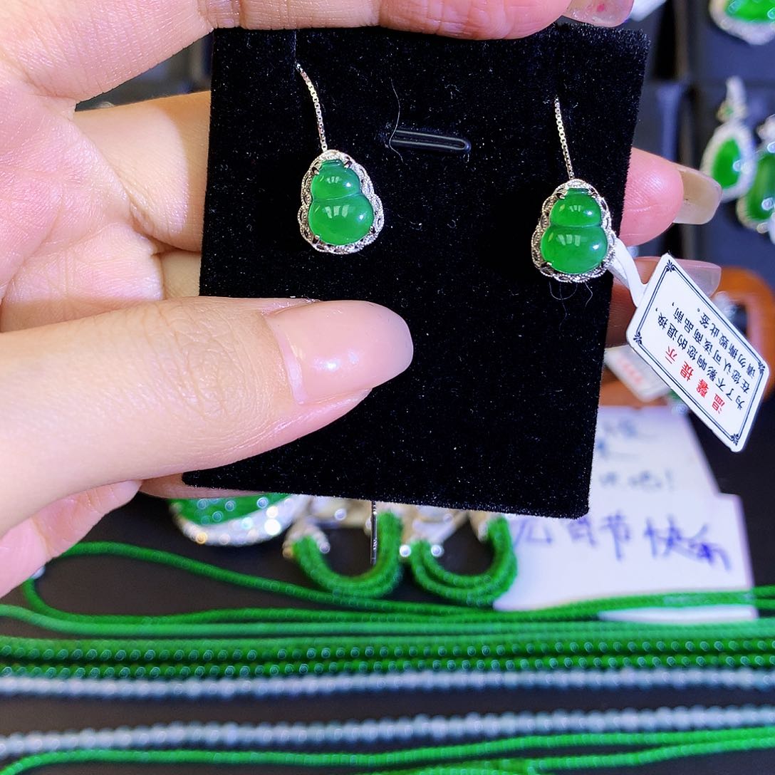翡翠耳饰银S925镶嵌天然翡翠耳线