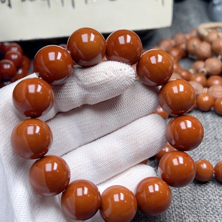 读***间手串橄榄核1.72轻微走色福利小孔