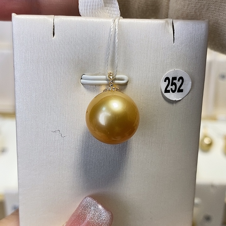 海水珍珠吊坠(不含链)18K金镶嵌