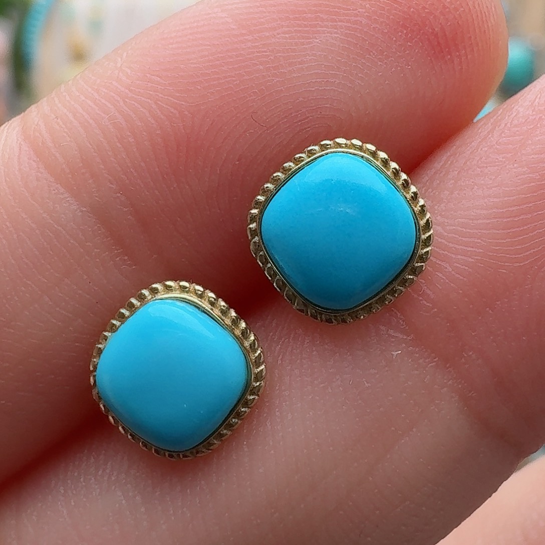 绿松石珠宝奇石18K金镶嵌巴****坦