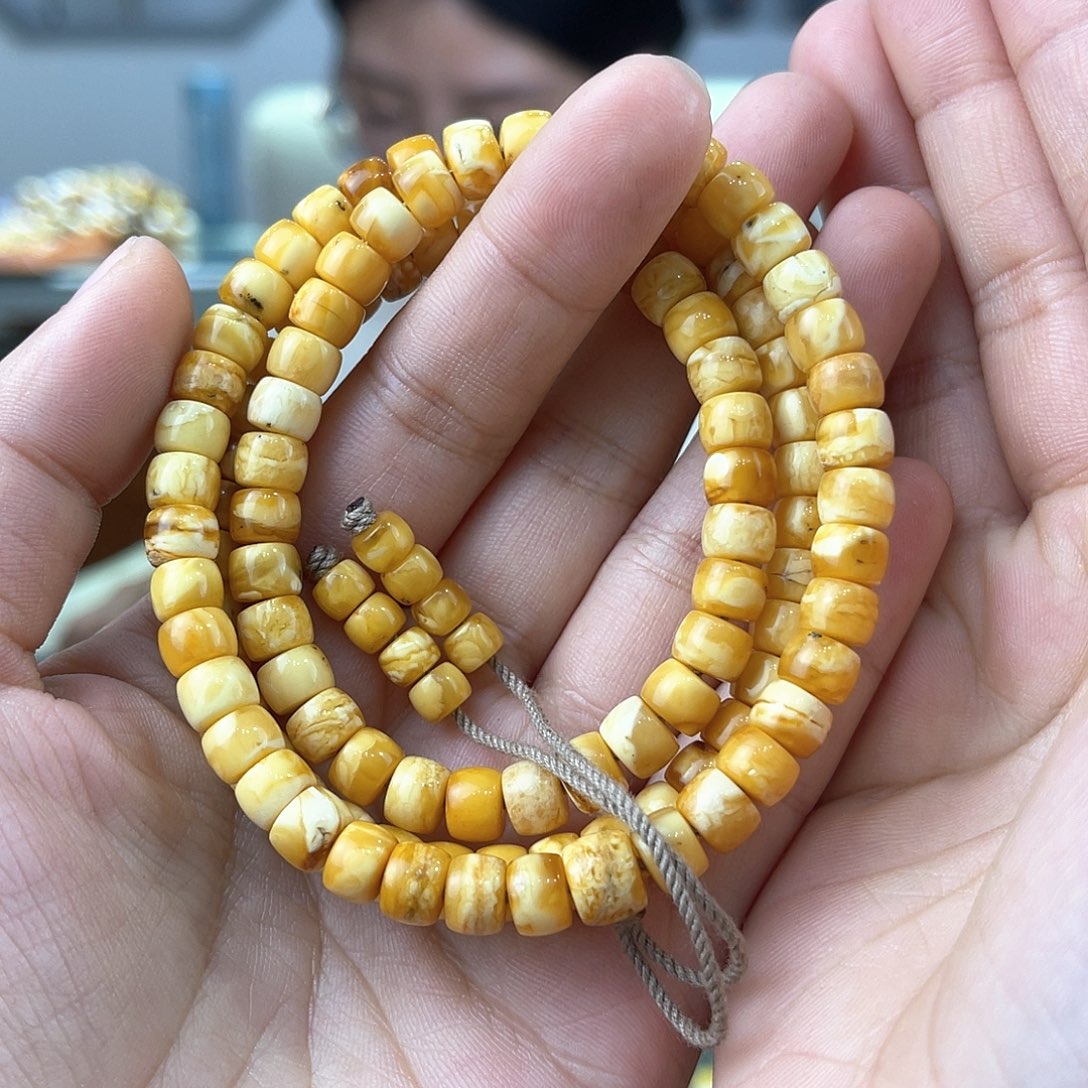 琥珀裸石未镶嵌蜜蜡链子