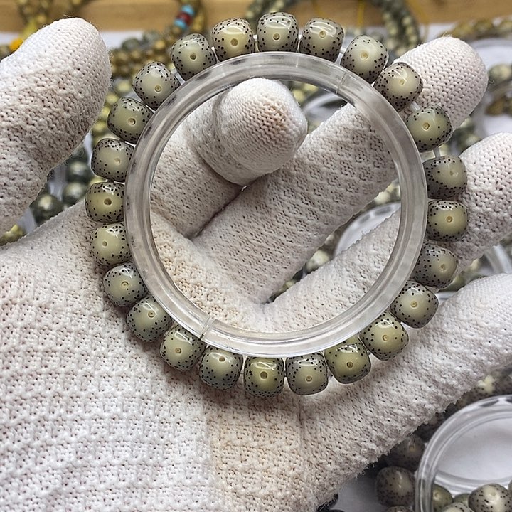 手串星月菩提9mm灰冰大眼睛A6