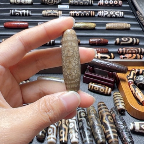 玛瑙/玉髓颈饰未镶嵌玩****车