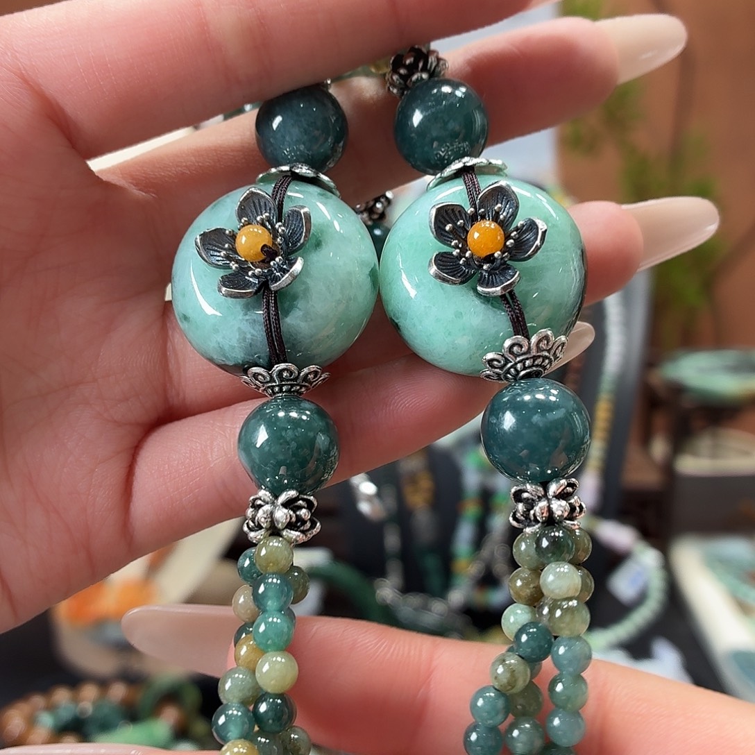 翡翠未镶嵌耳饰多样性发一手串