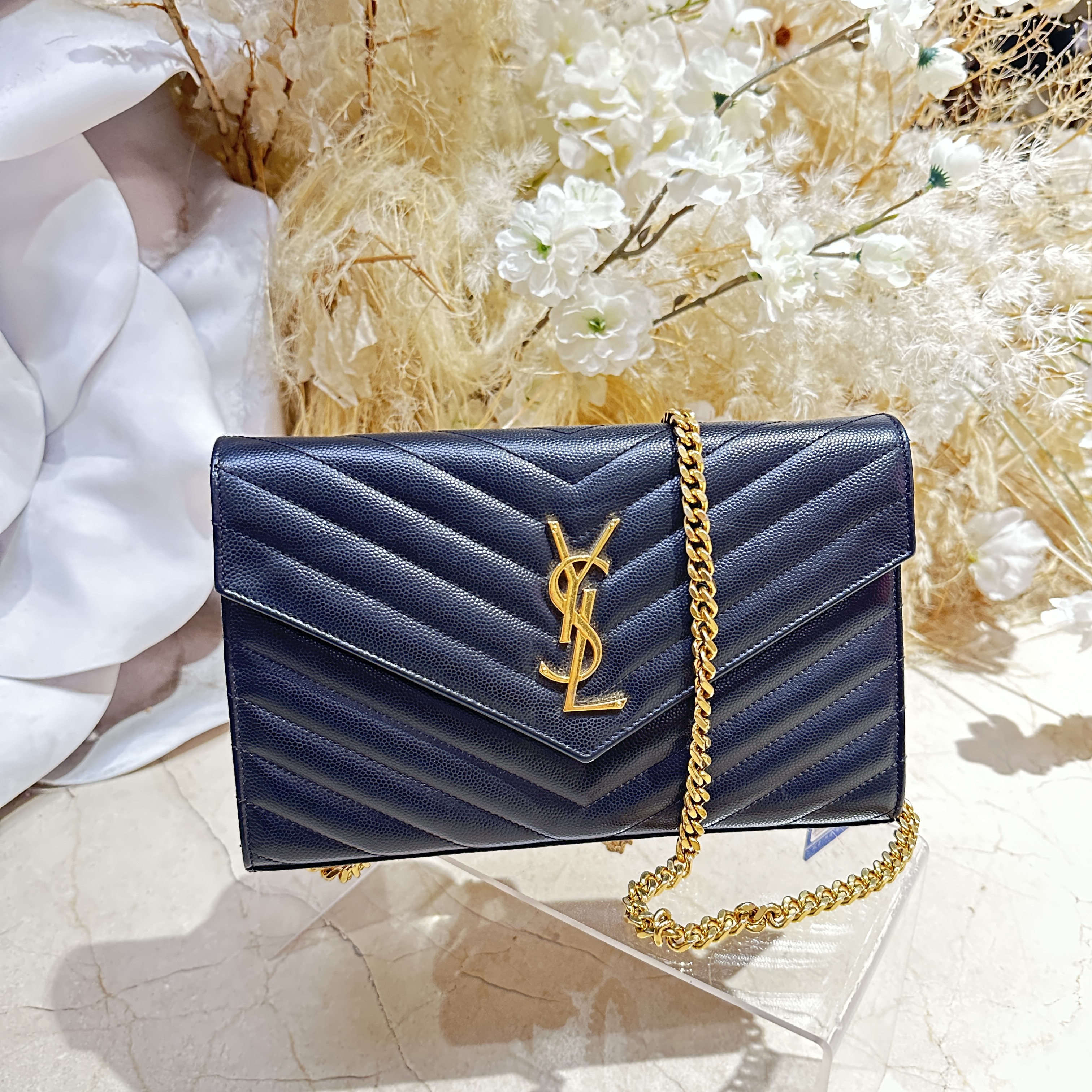 95新 YSL/圣罗兰 79089B 黑色V纹Monogram信封单肩斜挎包