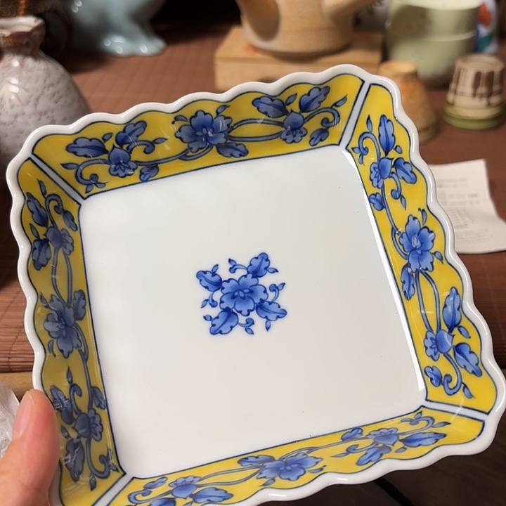 瓷片喵喵喵笑哈哈哈哈