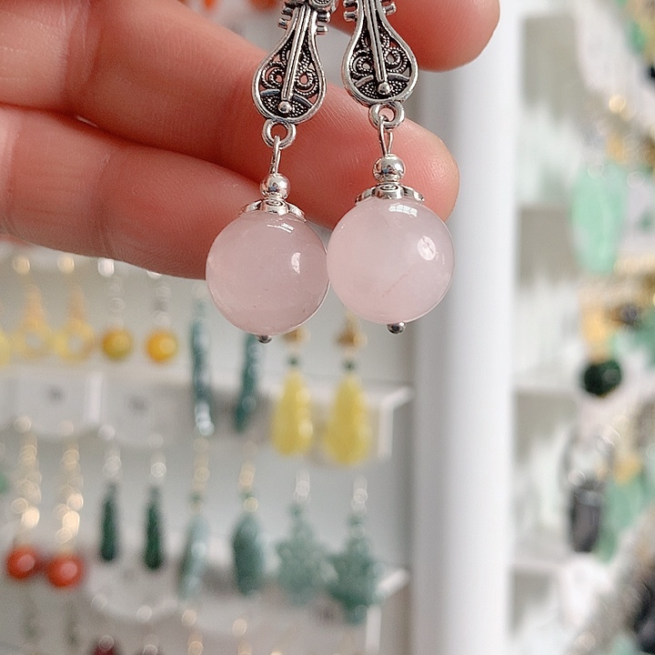 翡翠耳饰未镶嵌翡翠