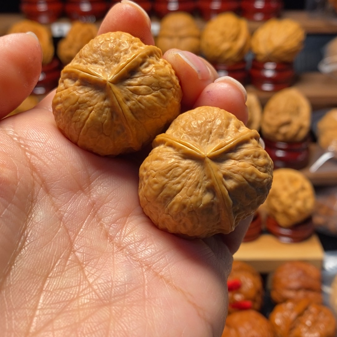 把件文玩核桃小三棱35尺