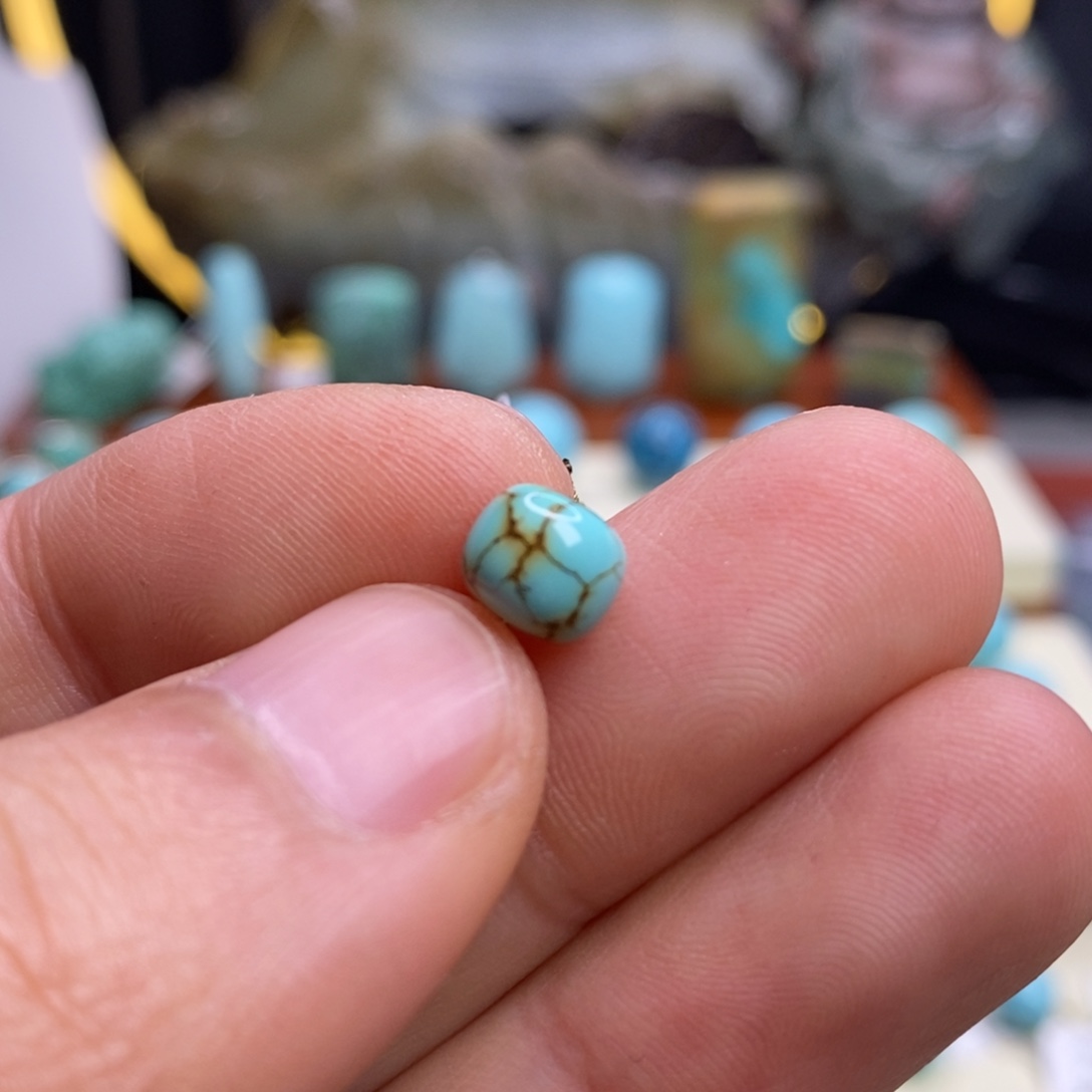 绿松石未镶嵌珠宝奇石7.6×6.5