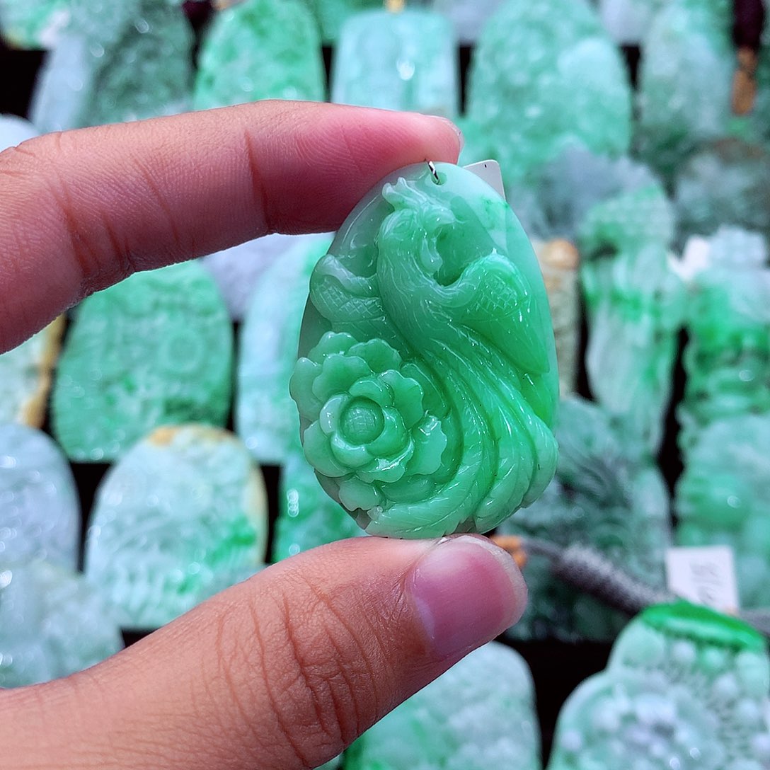 吊坠(不含链)未镶嵌翡翠小**碟