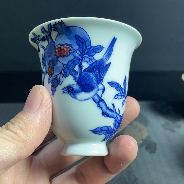 青花釉里红主人杯