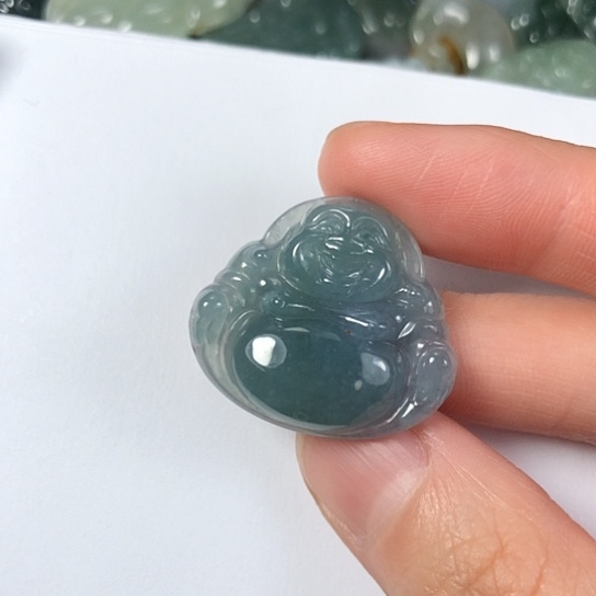 翡翠未镶嵌颈饰缅甸A货，每天下午1点半开播