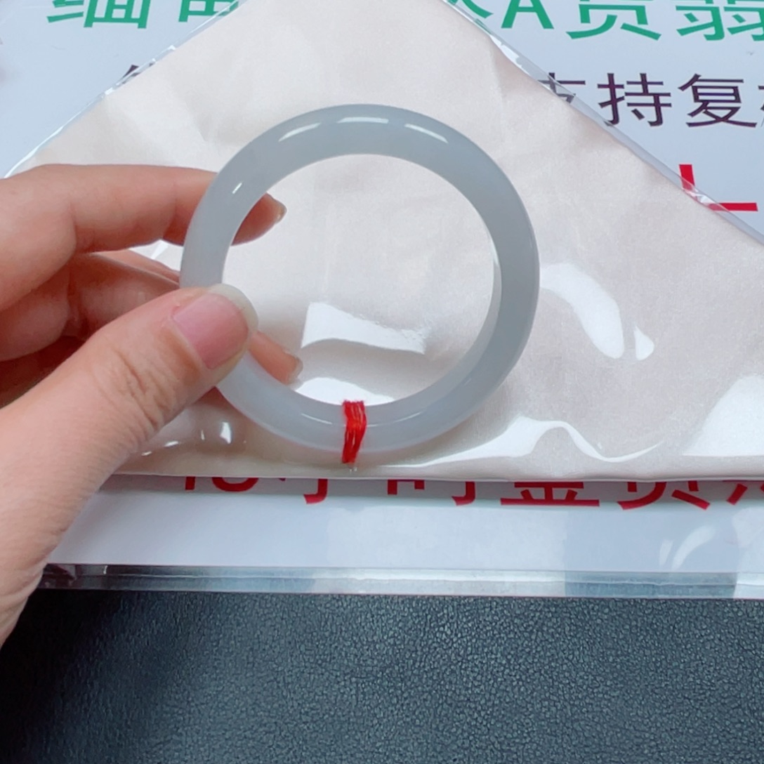 翡翠未镶嵌手镯糯冰