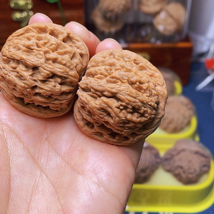 文玩核桃把件虎头