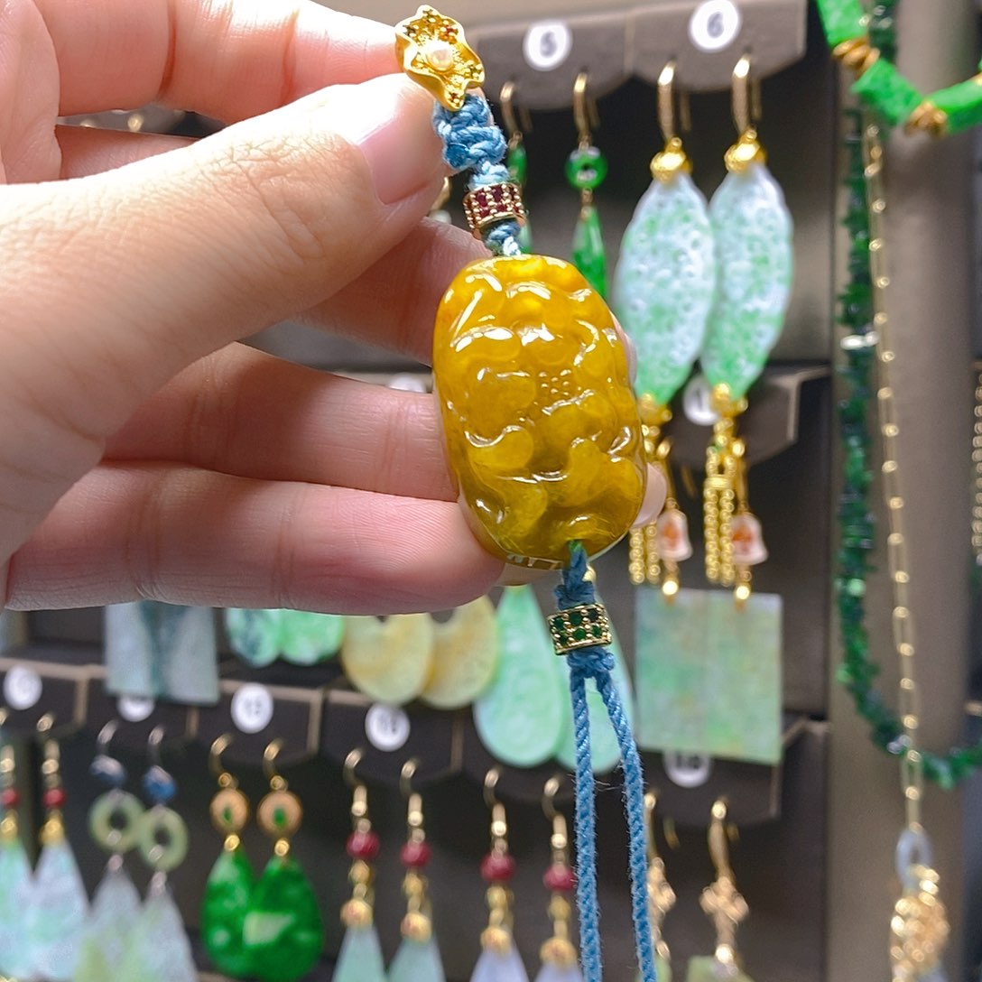 未镶嵌翡翠耳饰翡翠