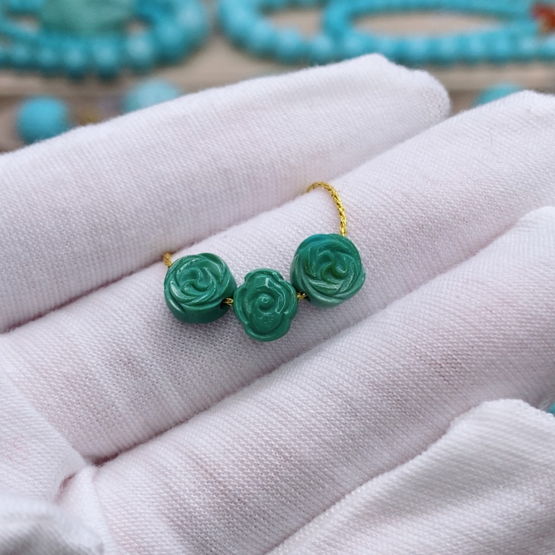 绿松石未镶嵌珠宝奇石