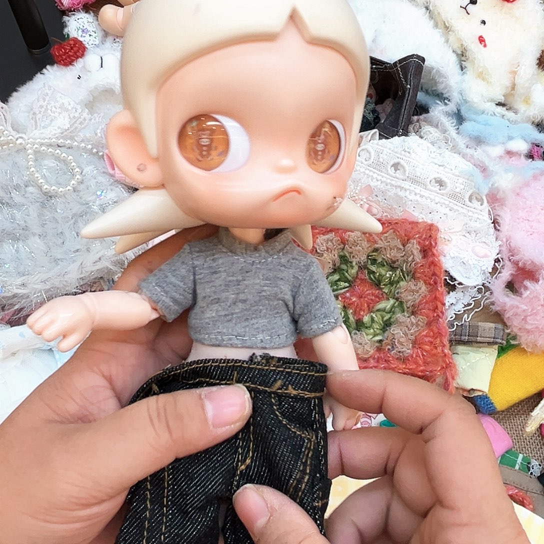 灰色上衣可免费印花