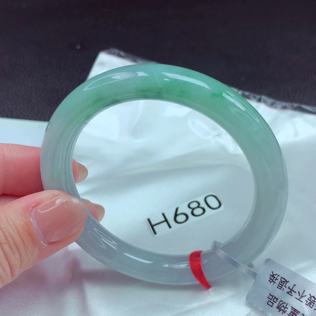 翡翠手镯未镶嵌手镯88