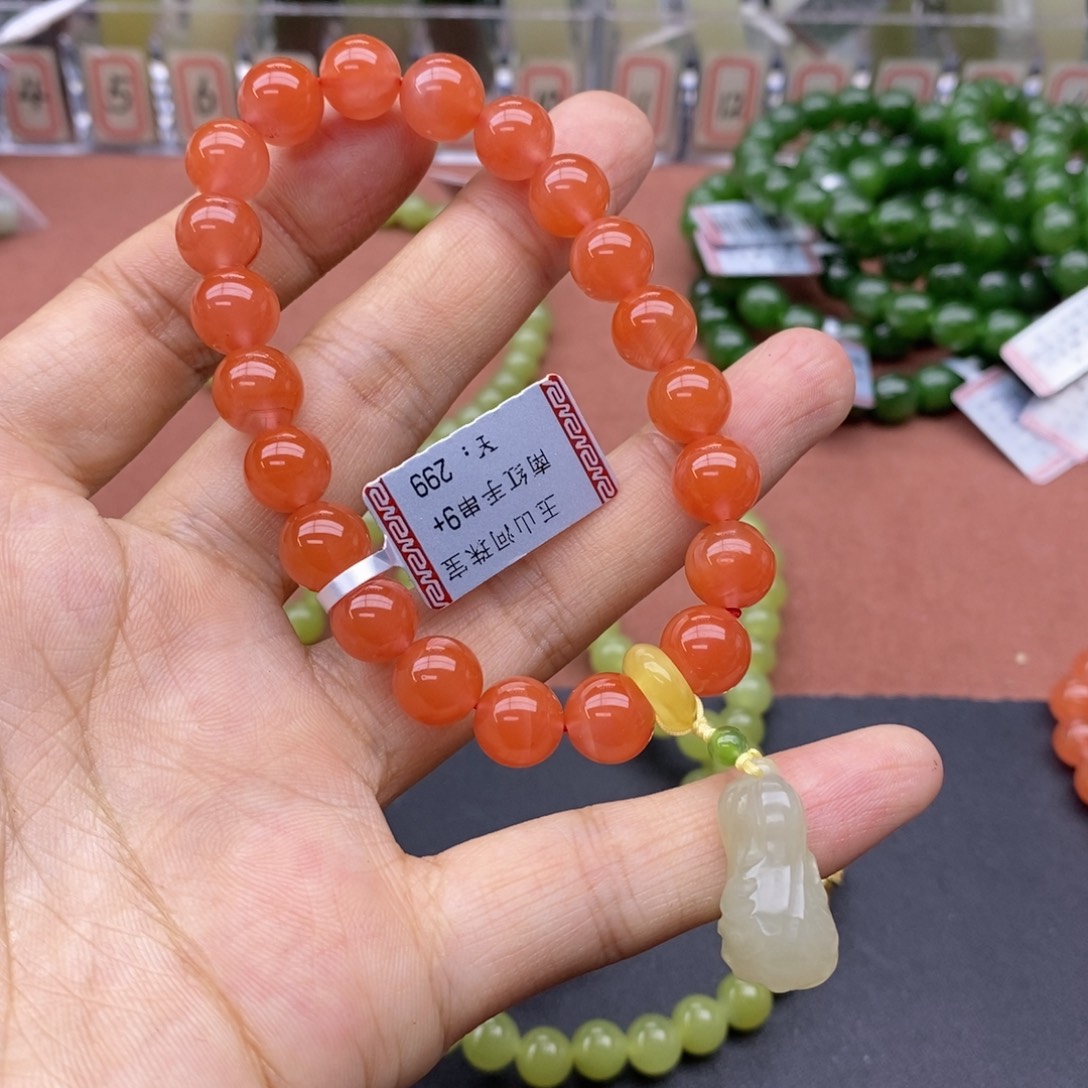 踩***机南红玛瑙未镶嵌手串卡9+