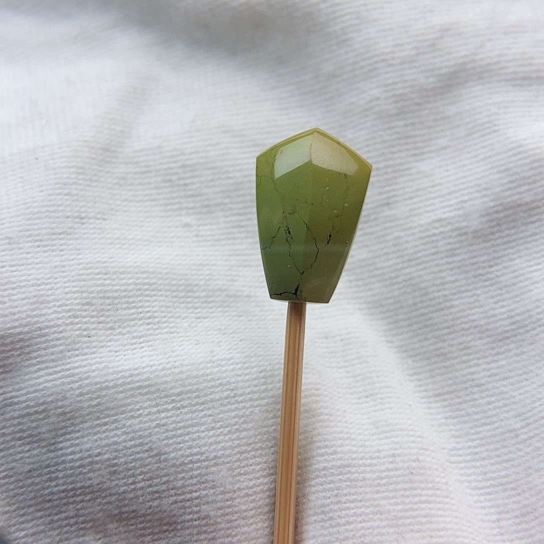 绿松石颈饰未镶嵌