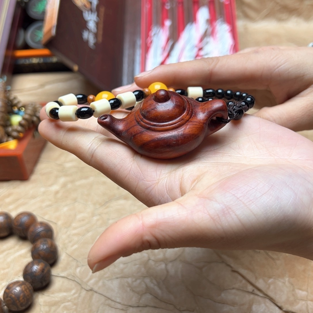大叶紫檀（黑酸枝木类）