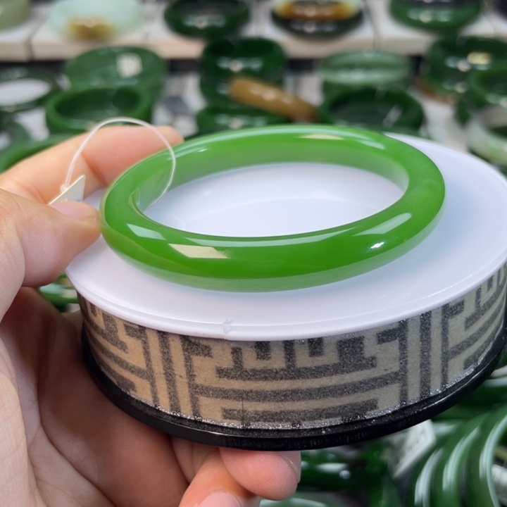 和田玉（碧玉）手镯未镶嵌