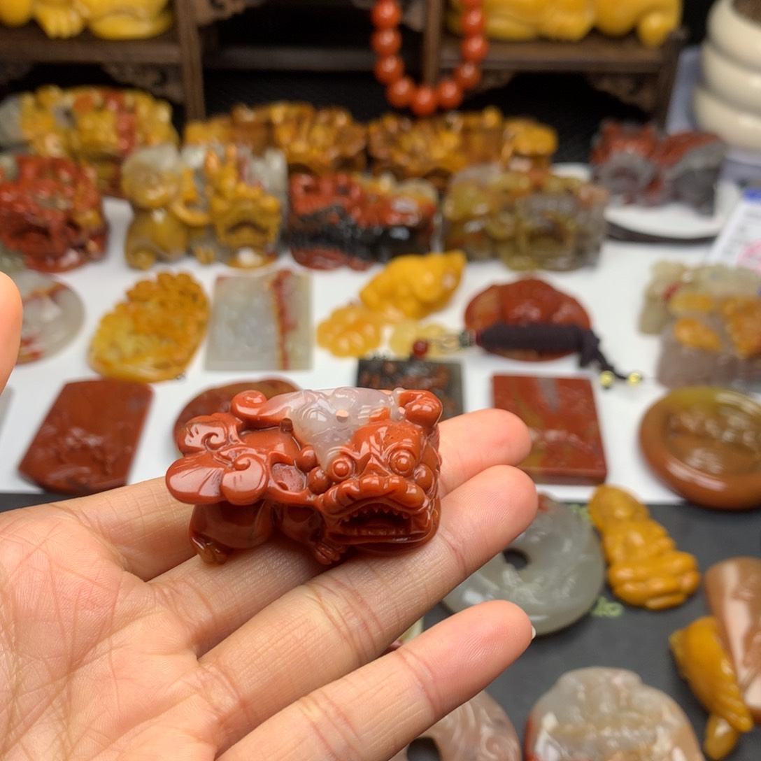 石英质玉（黄龙玉）挂件未镶嵌