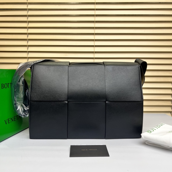 95新/葆蝶家/市场价21000/包包/250208XZ0013