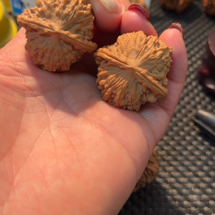 文玩核桃把件小野果