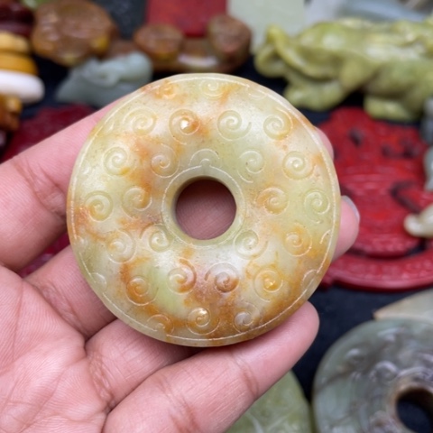 蛇纹石玉颈饰未镶嵌38