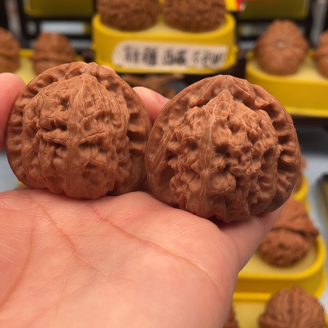 吊坠文玩核桃三角白44