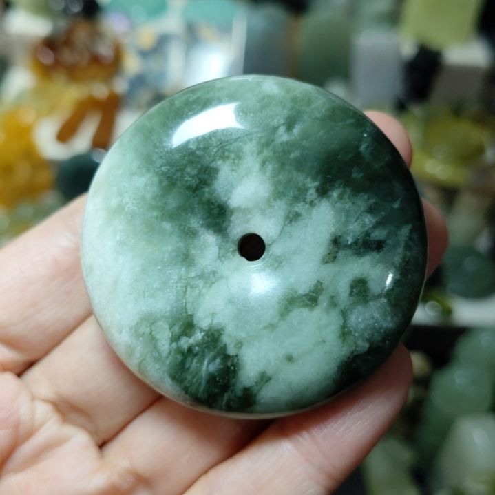 岫玉未镶嵌平安扣