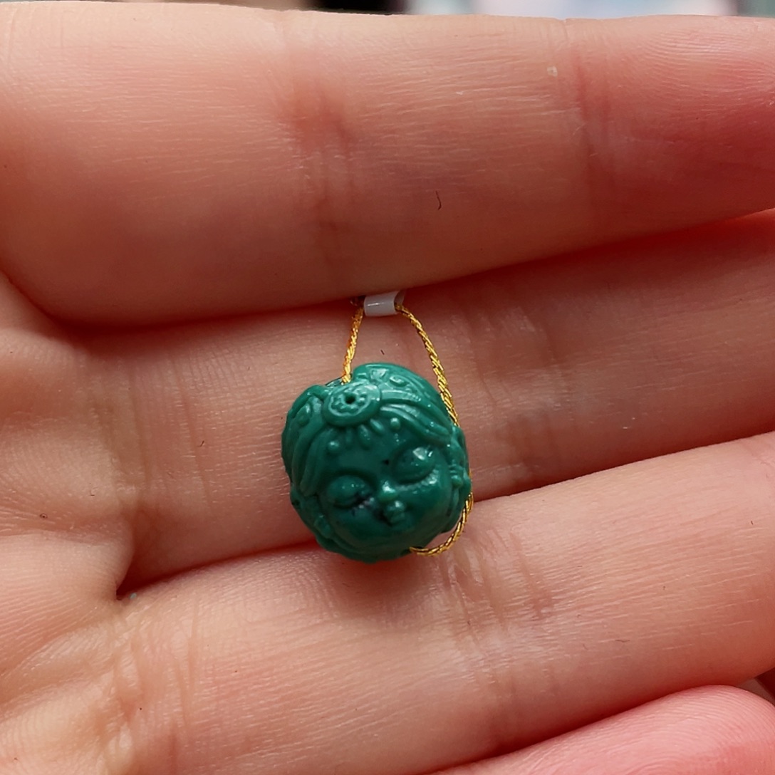 绿松石颈饰未镶嵌