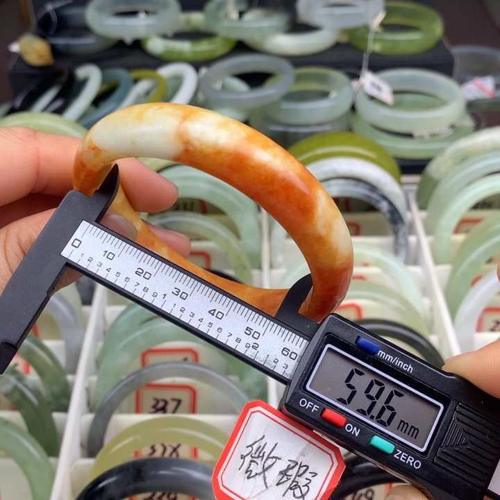 蛇纹石玉未镶嵌手镯344