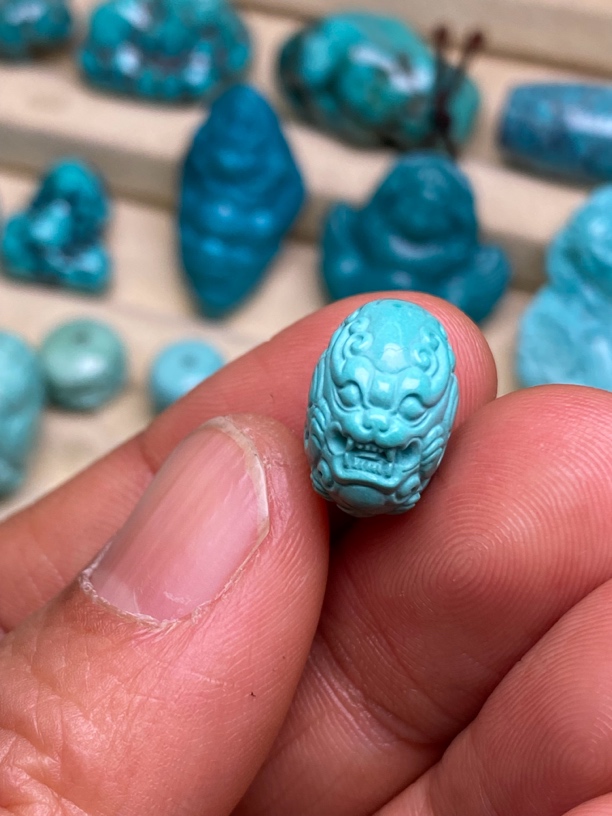 原矿绿松石云盖高瓷蓝貔貅扣，尺寸：14/9.5mm