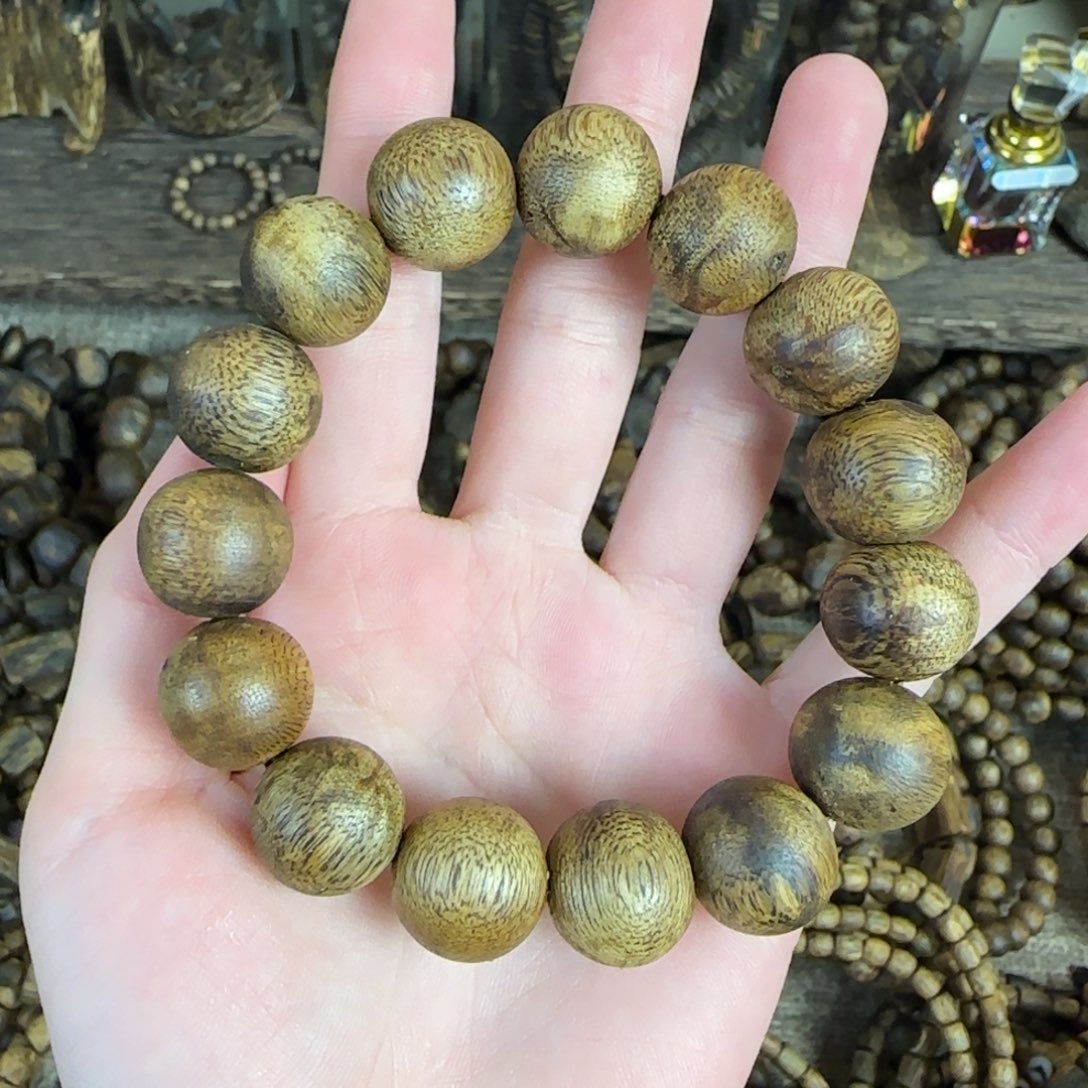 沉香碎屑沉香1.5规格圆珠单圈