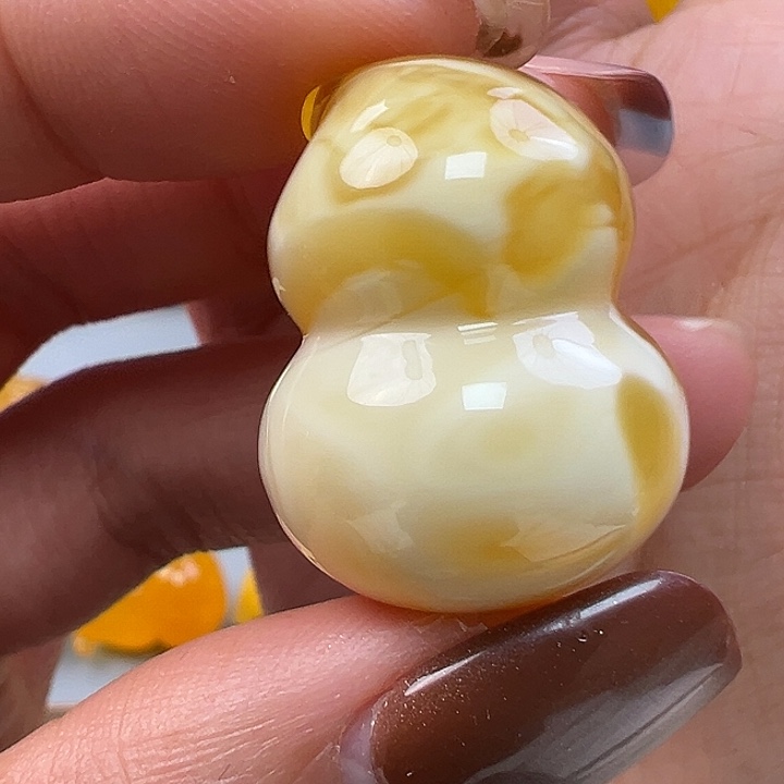 蜜蜡未镶嵌珠宝奇石