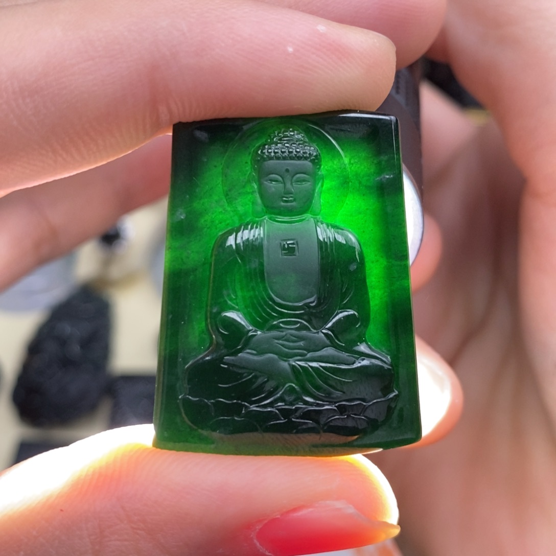 翡翠吊坠(不含链)未镶嵌大日